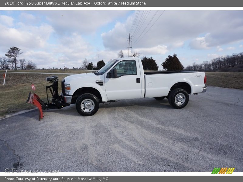 Oxford White / Medium Stone 2010 Ford F250 Super Duty XL Regular Cab 4x4