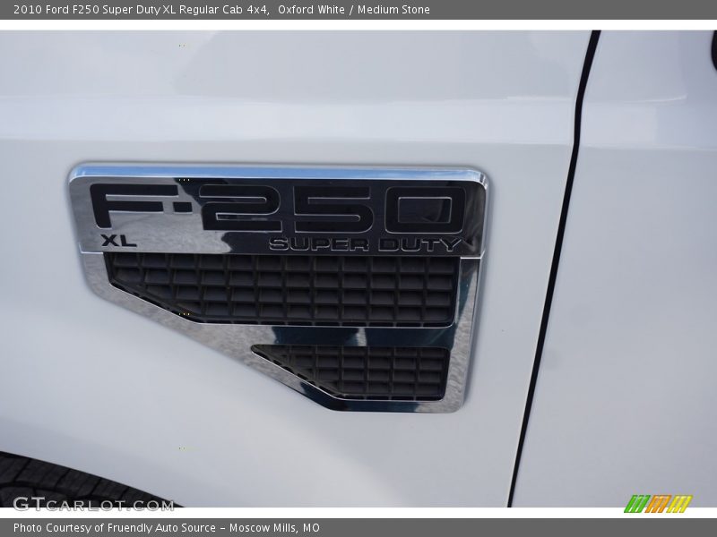 Oxford White / Medium Stone 2010 Ford F250 Super Duty XL Regular Cab 4x4