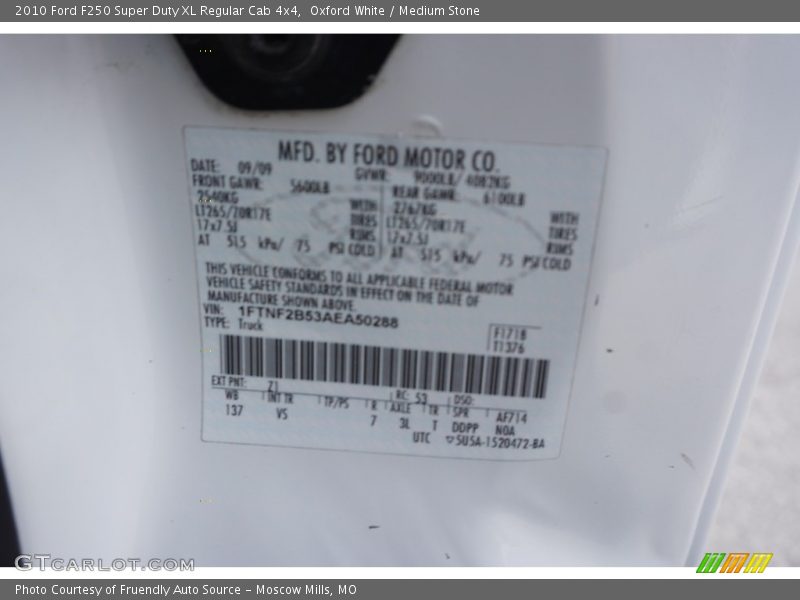 Oxford White / Medium Stone 2010 Ford F250 Super Duty XL Regular Cab 4x4