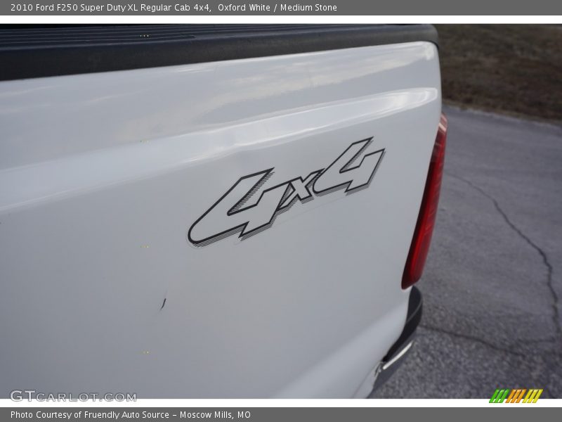 Oxford White / Medium Stone 2010 Ford F250 Super Duty XL Regular Cab 4x4