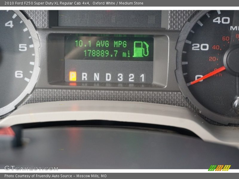 Oxford White / Medium Stone 2010 Ford F250 Super Duty XL Regular Cab 4x4