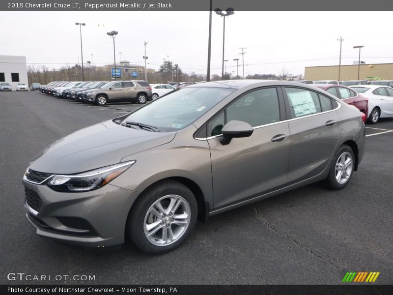 Pepperdust Metallic / Jet Black 2018 Chevrolet Cruze LT