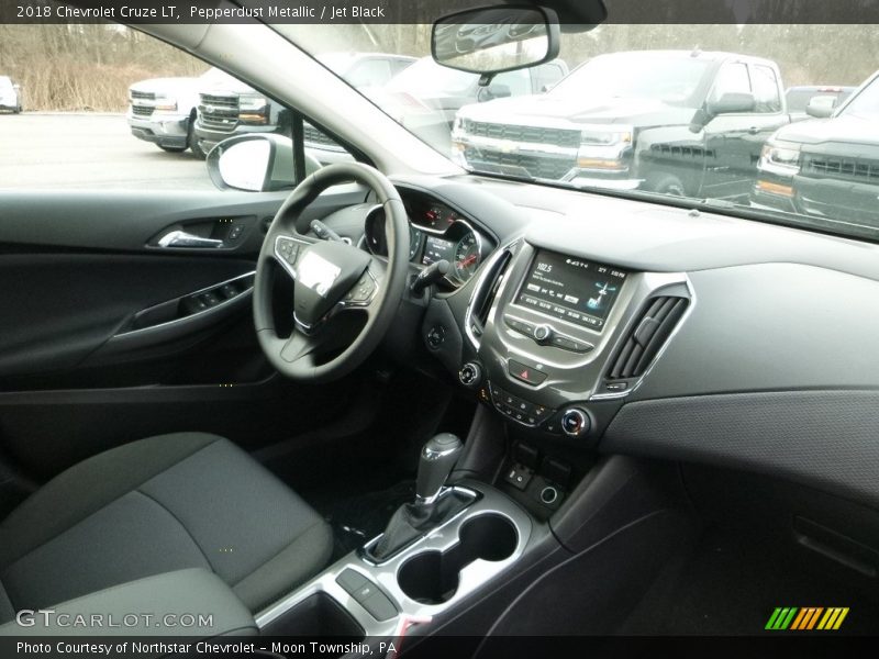 Pepperdust Metallic / Jet Black 2018 Chevrolet Cruze LT