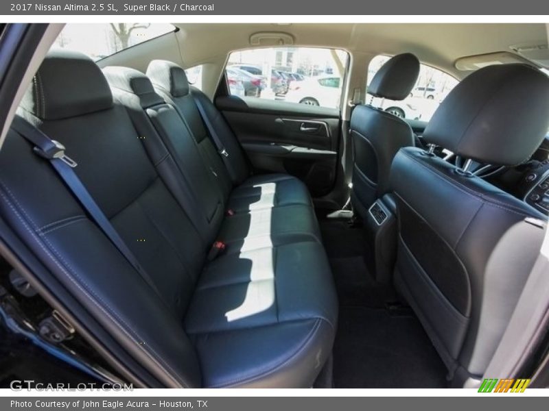 Super Black / Charcoal 2017 Nissan Altima 2.5 SL