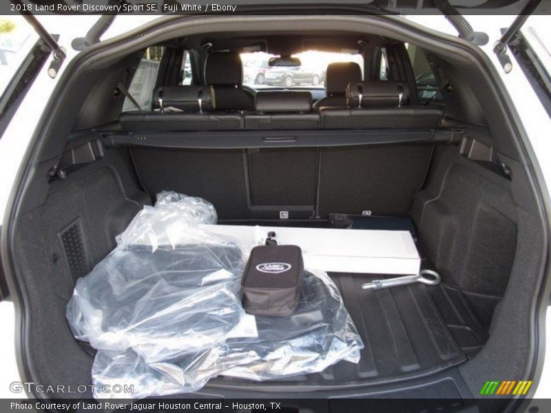 Fuji White / Ebony 2018 Land Rover Discovery Sport SE