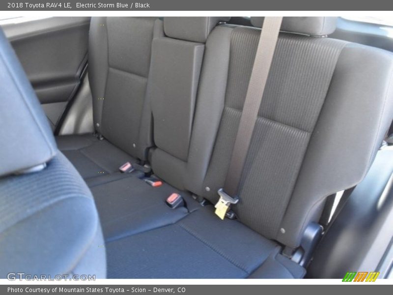 Electric Storm Blue / Black 2018 Toyota RAV4 LE