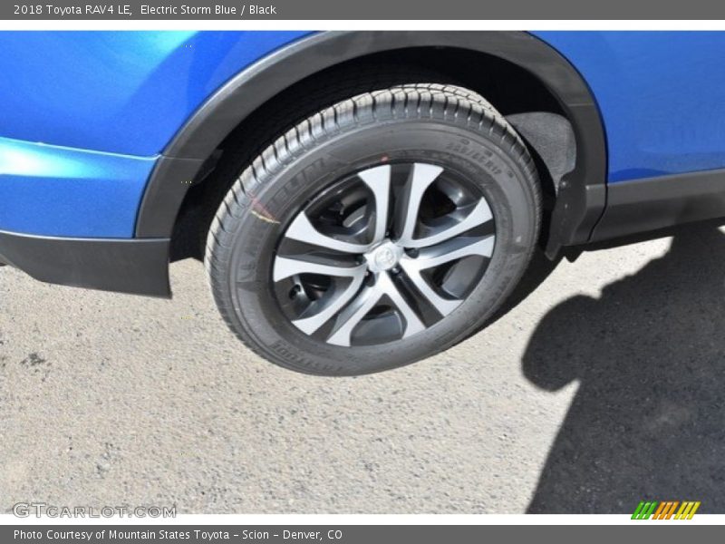 Electric Storm Blue / Black 2018 Toyota RAV4 LE