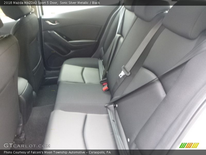 Sonic Silver Metallic / Black 2018 Mazda MAZDA3 Sport 5 Door