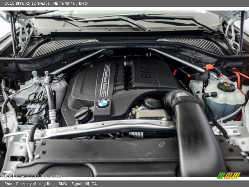 Alpine White / Black 2018 BMW X5 sDrive35i