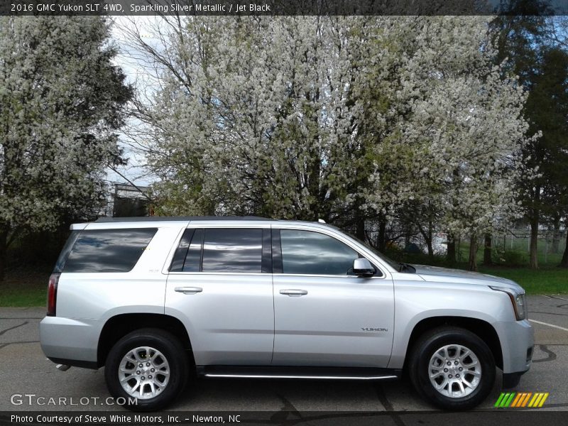 Sparkling Silver Metallic / Jet Black 2016 GMC Yukon SLT 4WD