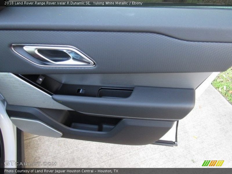 Yulong White Metallic / Ebony 2018 Land Rover Range Rover Velar R Dynamic SE
