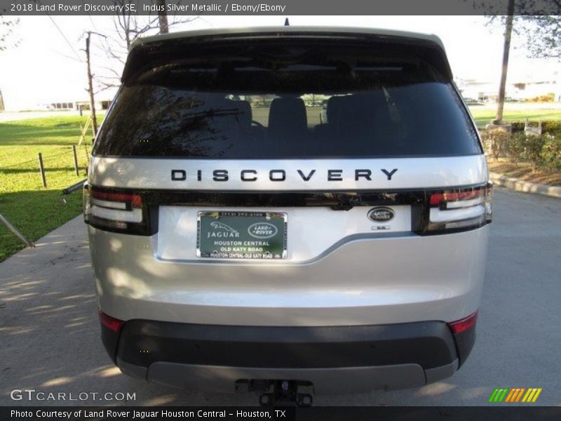 Indus Silver Metallic / Ebony/Ebony 2018 Land Rover Discovery SE