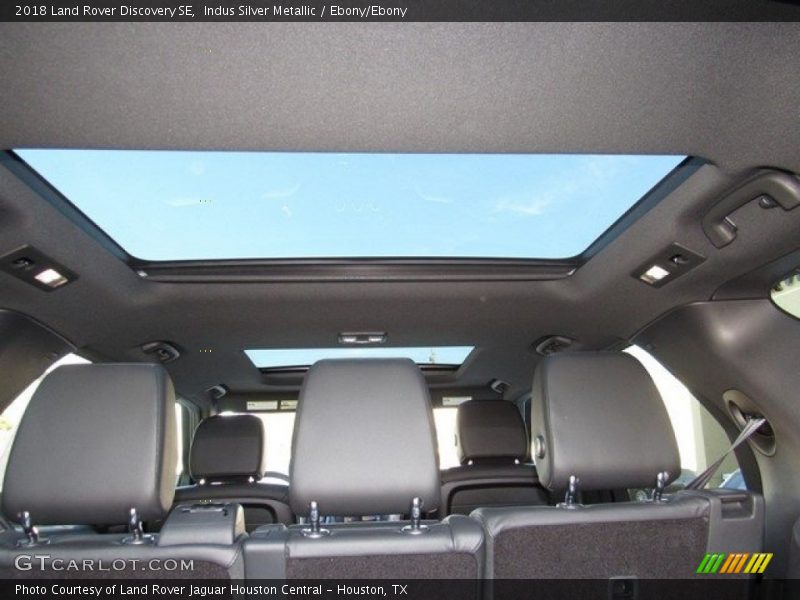Indus Silver Metallic / Ebony/Ebony 2018 Land Rover Discovery SE