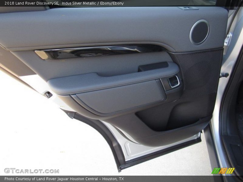 Indus Silver Metallic / Ebony/Ebony 2018 Land Rover Discovery SE