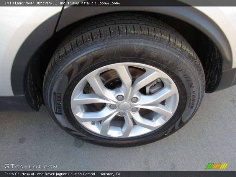 Indus Silver Metallic / Ebony/Ebony 2018 Land Rover Discovery SE