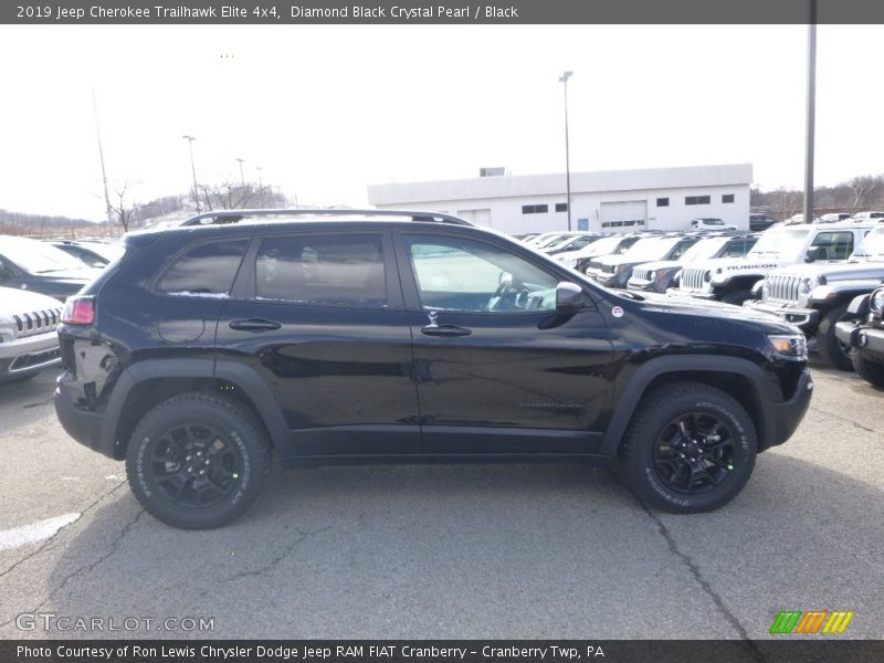Diamond Black Crystal Pearl / Black 2019 Jeep Cherokee Trailhawk Elite 4x4