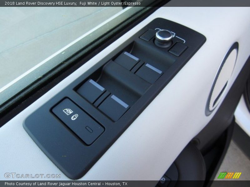 Fuji White / Light Oyster/Espresso 2018 Land Rover Discovery HSE Luxury