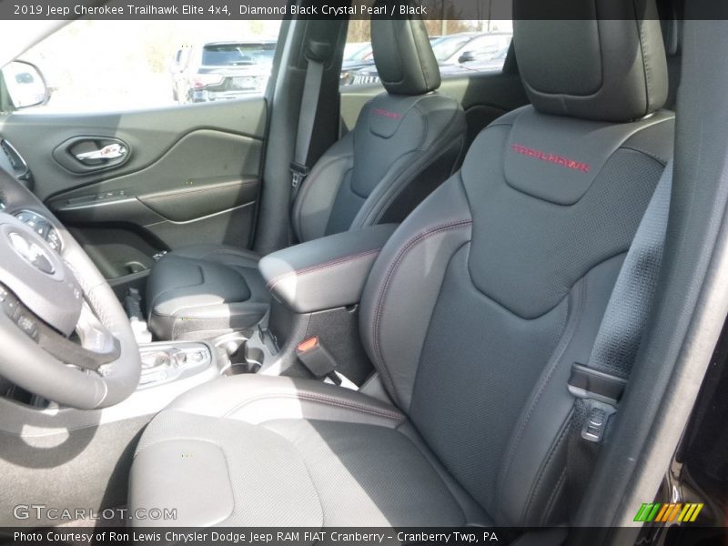 Front Seat of 2019 Cherokee Trailhawk Elite 4x4