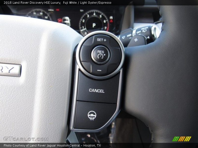 Fuji White / Light Oyster/Espresso 2018 Land Rover Discovery HSE Luxury
