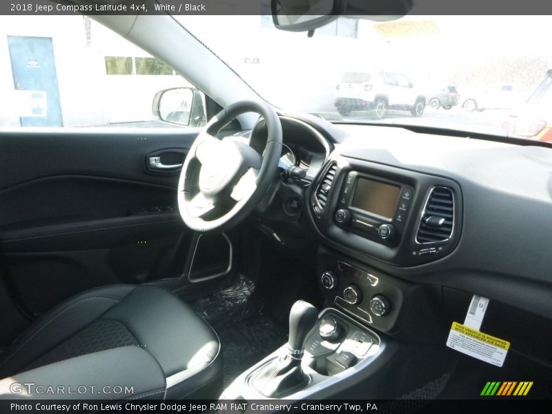 White / Black 2018 Jeep Compass Latitude 4x4