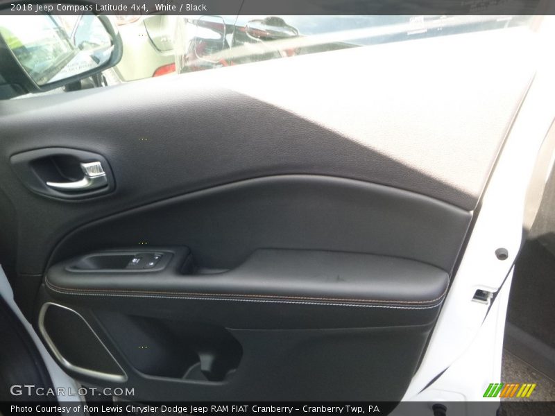 White / Black 2018 Jeep Compass Latitude 4x4