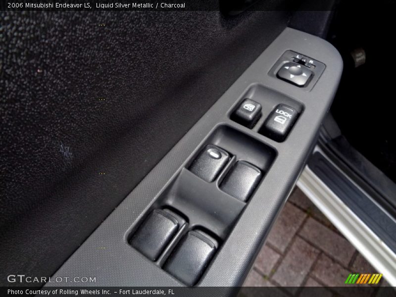 Liquid Silver Metallic / Charcoal 2006 Mitsubishi Endeavor LS