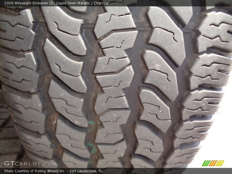 Liquid Silver Metallic / Charcoal 2006 Mitsubishi Endeavor LS
