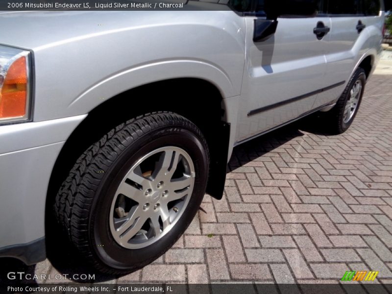 Liquid Silver Metallic / Charcoal 2006 Mitsubishi Endeavor LS