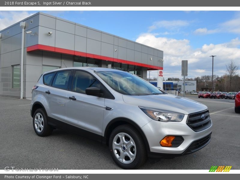 Ingot Silver / Charcoal Black 2018 Ford Escape S