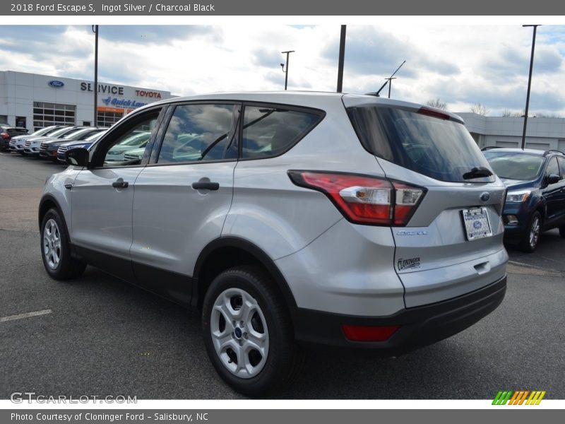 Ingot Silver / Charcoal Black 2018 Ford Escape S