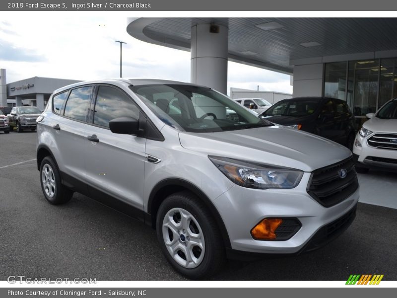 Ingot Silver / Charcoal Black 2018 Ford Escape S