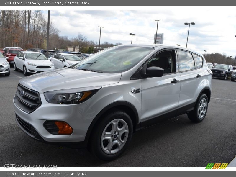 Ingot Silver / Charcoal Black 2018 Ford Escape S