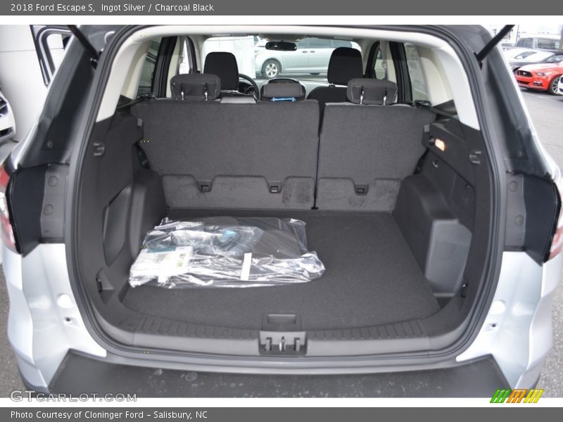 Ingot Silver / Charcoal Black 2018 Ford Escape S