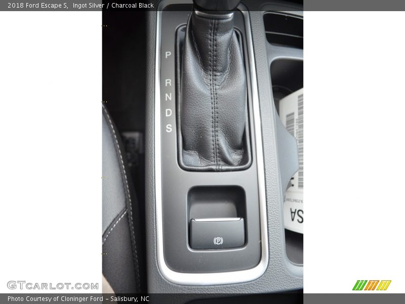 Ingot Silver / Charcoal Black 2018 Ford Escape S