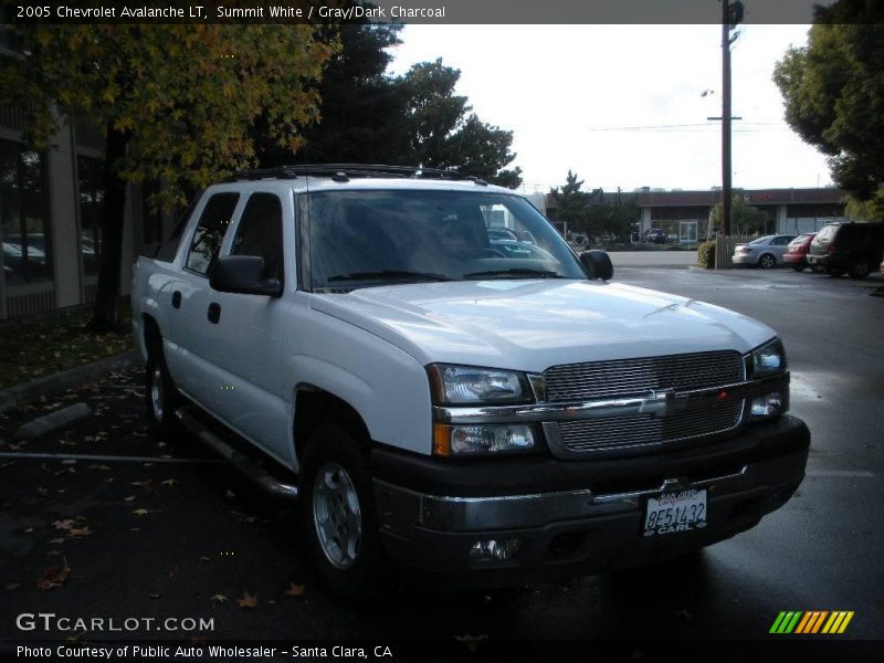 Summit White / Gray/Dark Charcoal 2005 Chevrolet Avalanche LT