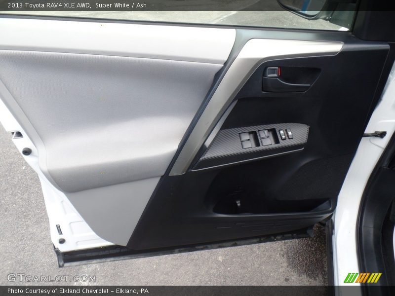 Super White / Ash 2013 Toyota RAV4 XLE AWD