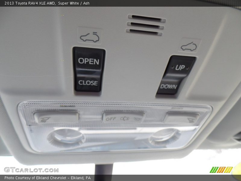 Super White / Ash 2013 Toyota RAV4 XLE AWD