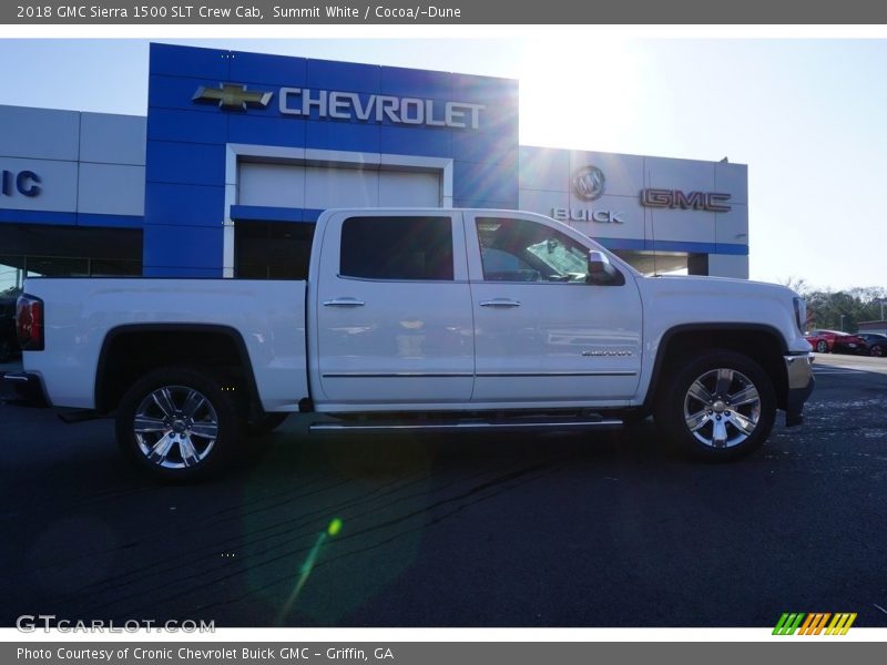 Summit White / Cocoa/­Dune 2018 GMC Sierra 1500 SLT Crew Cab