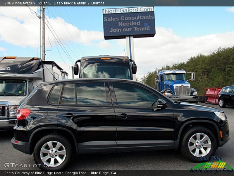 Deep Black Metallic / Charcoal 2009 Volkswagen Tiguan S