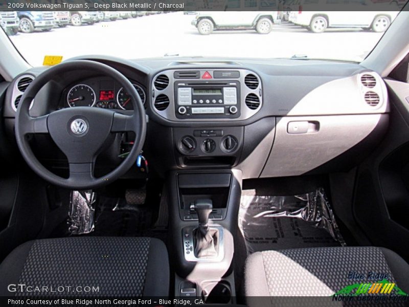 Deep Black Metallic / Charcoal 2009 Volkswagen Tiguan S