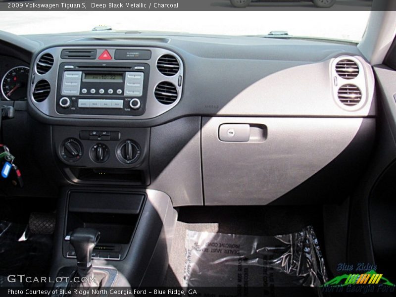 Deep Black Metallic / Charcoal 2009 Volkswagen Tiguan S