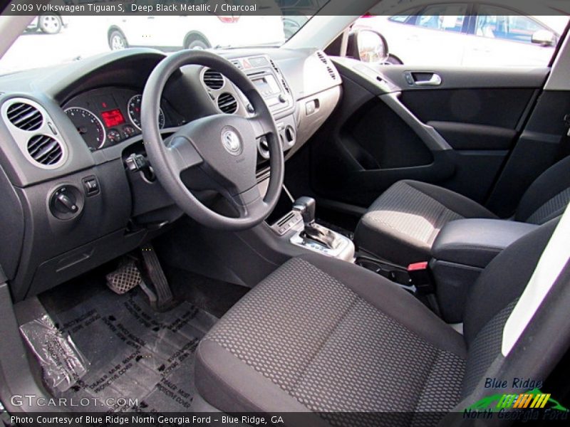 Deep Black Metallic / Charcoal 2009 Volkswagen Tiguan S