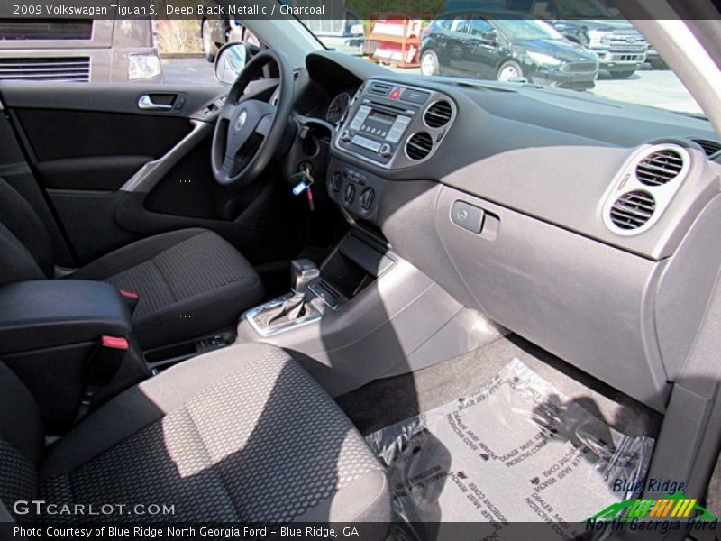 Deep Black Metallic / Charcoal 2009 Volkswagen Tiguan S