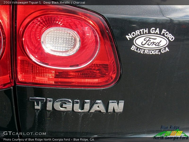Deep Black Metallic / Charcoal 2009 Volkswagen Tiguan S