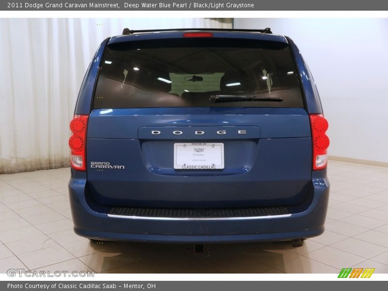 Deep Water Blue Pearl / Black/Light Graystone 2011 Dodge Grand Caravan Mainstreet