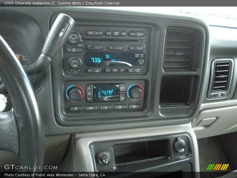 Summit White / Gray/Dark Charcoal 2005 Chevrolet Avalanche LT