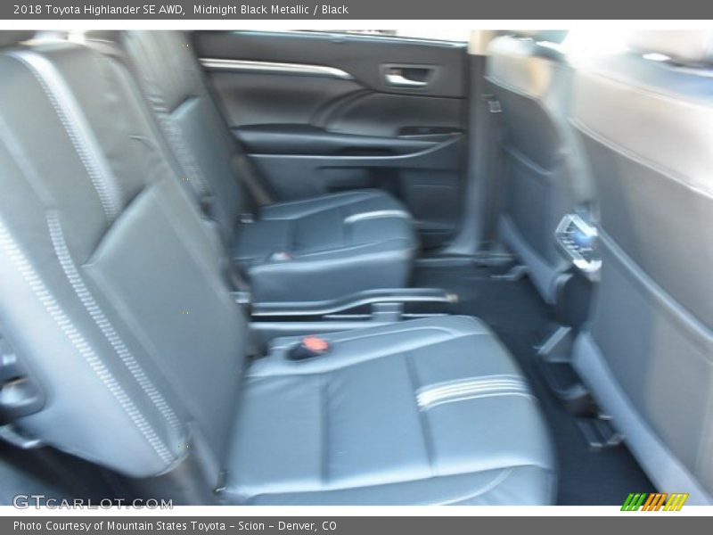 Midnight Black Metallic / Black 2018 Toyota Highlander SE AWD