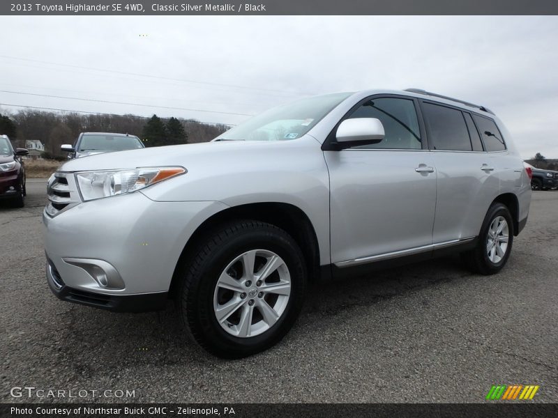 Classic Silver Metallic / Black 2013 Toyota Highlander SE 4WD