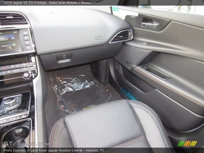 Indus Silver Metallic / Ebony 2018 Jaguar XE 25t Prestige