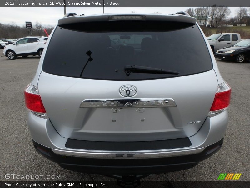Classic Silver Metallic / Black 2013 Toyota Highlander SE 4WD